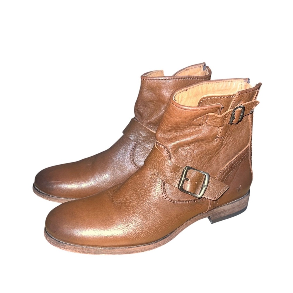 Frye Tyler Engineer Back Zip Short Boots Womens 9.5 Cognac Leather Moto Ankle